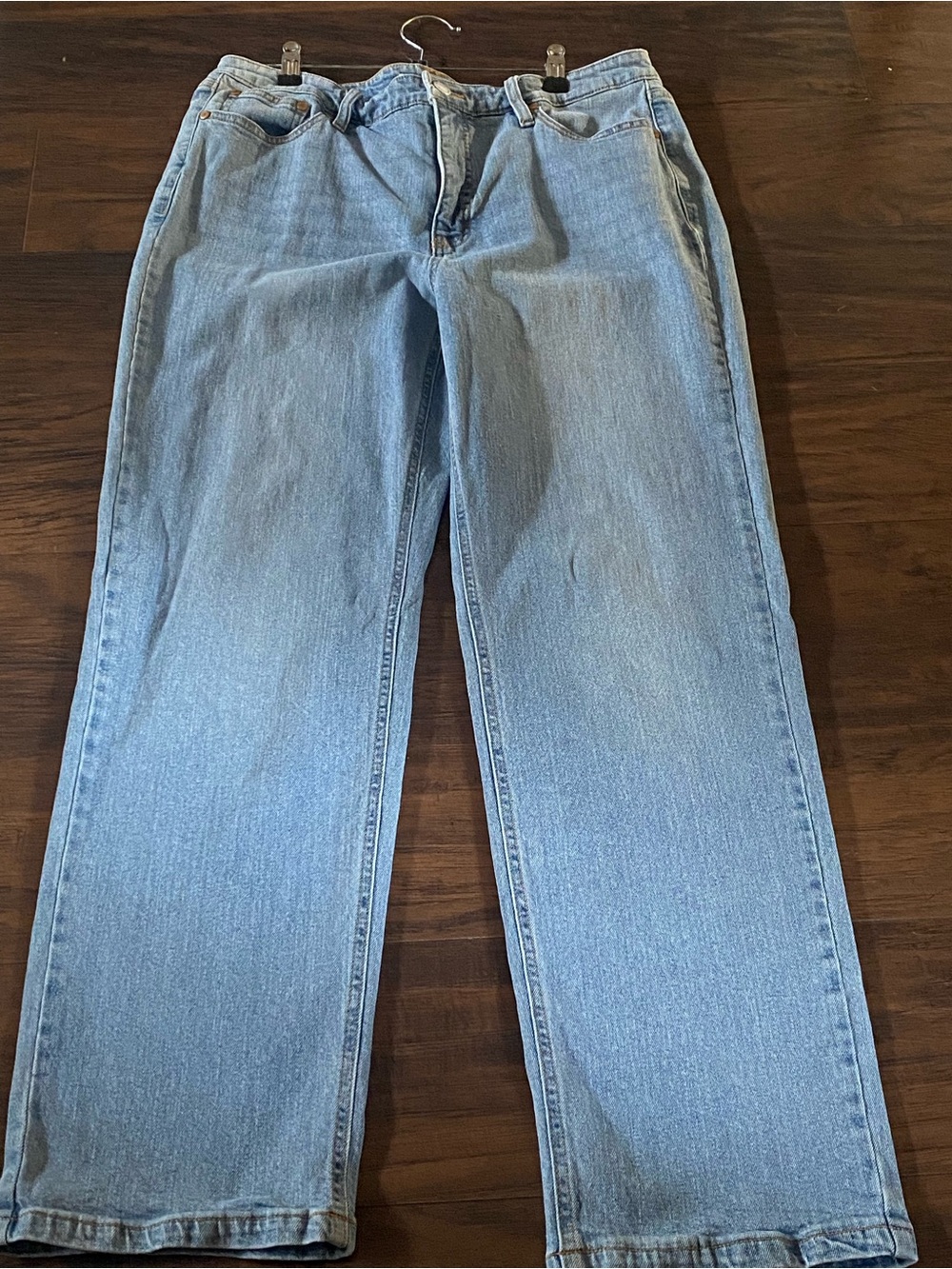 Classic Light Blue Women's Straight-Leg Jeans